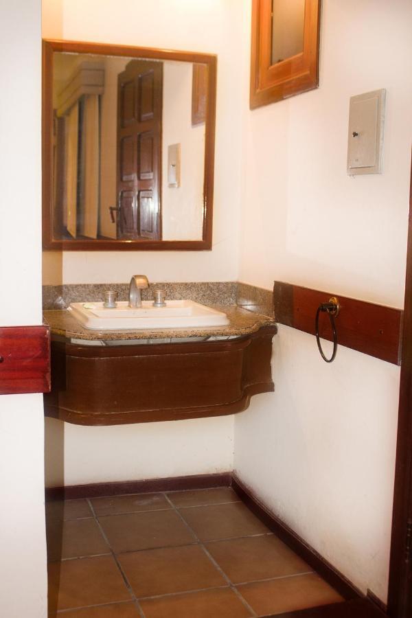 El Pantanal Hotel & Resort Puerto Quijarro  Luaran gambar