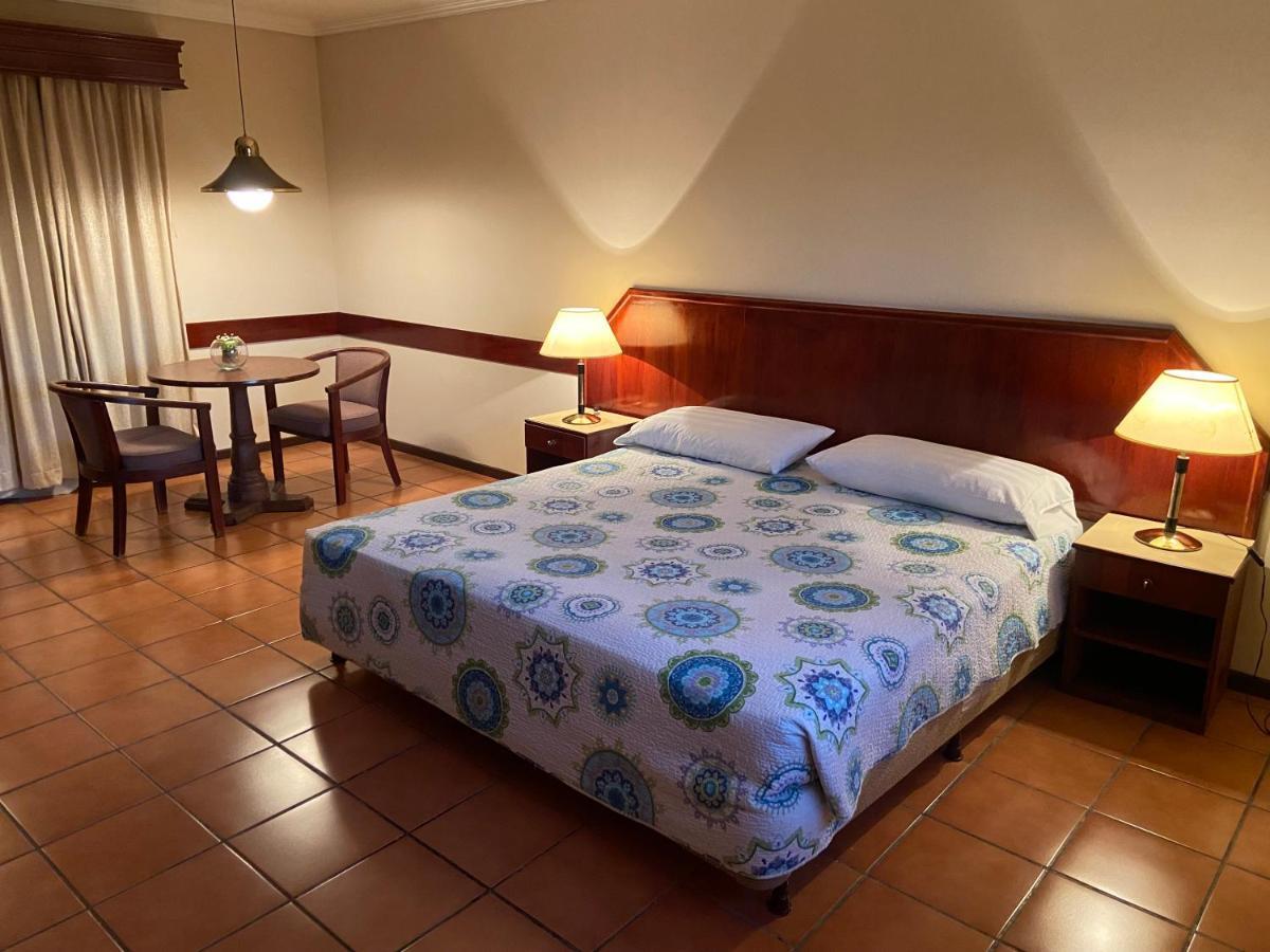 El Pantanal Hotel & Resort Puerto Quijarro  Luaran gambar